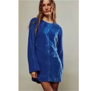 Free People 👗 Chelsey Mini Dress Blue Velvet Open Back Bell Sleeves, Sz L, NWT
